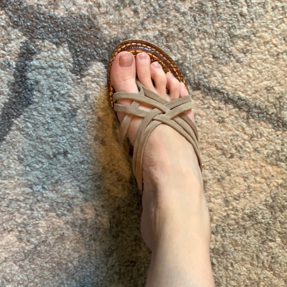 Sam Edelman strappy brown sandal! - Picture 3 of 4